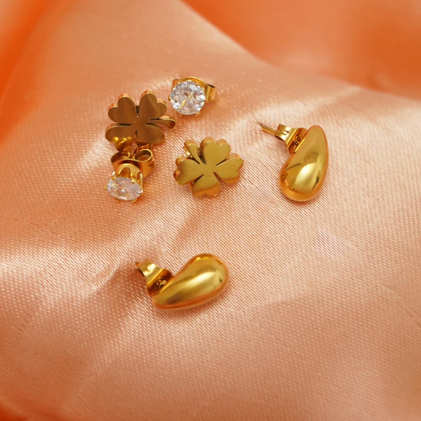 Altın Kaplama Çelik 3’lü Küpe Seti – Yonca, Minimal ve Taş Detaylı - 5