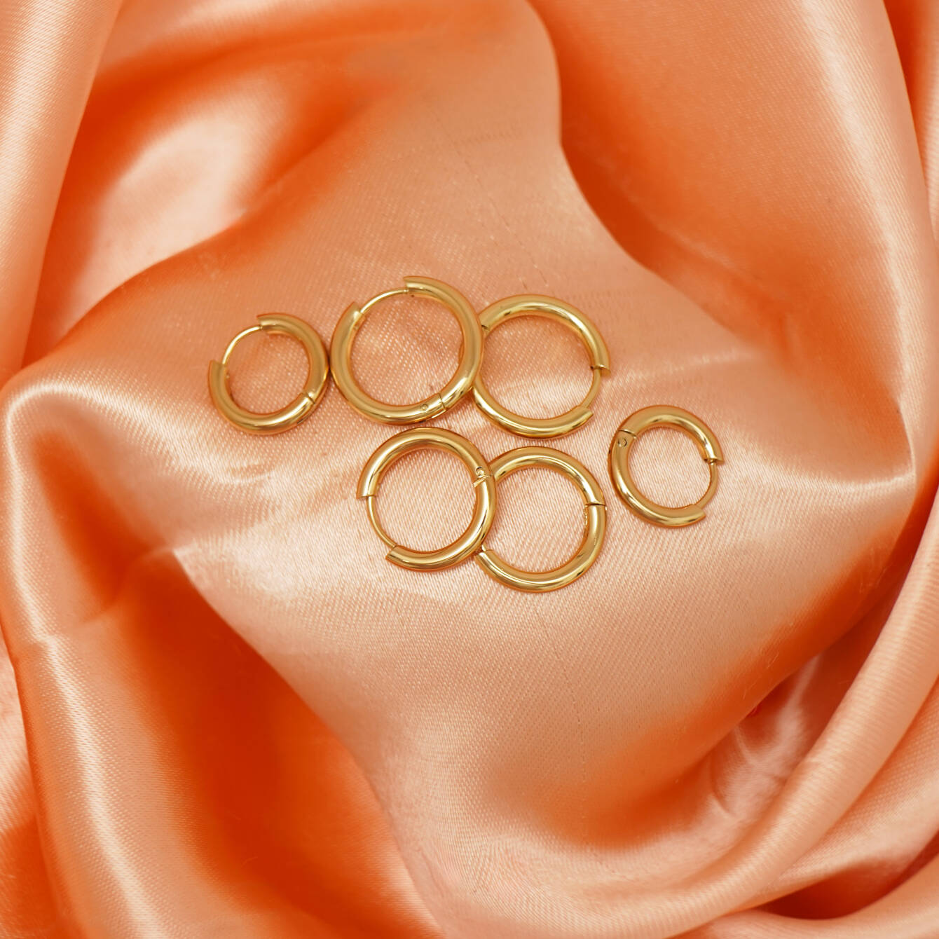 Altın Kaplama Çelik Halka Küpe Seti – 3 Farklı Boy - 4