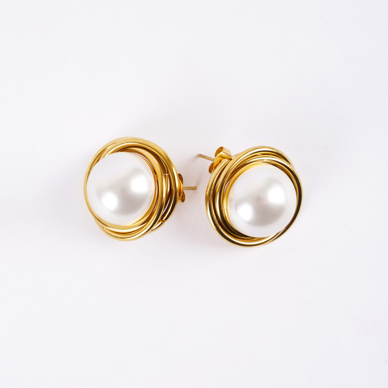 Altın Kaplama Çelik İnci Detaylı Şık Küpe - 4