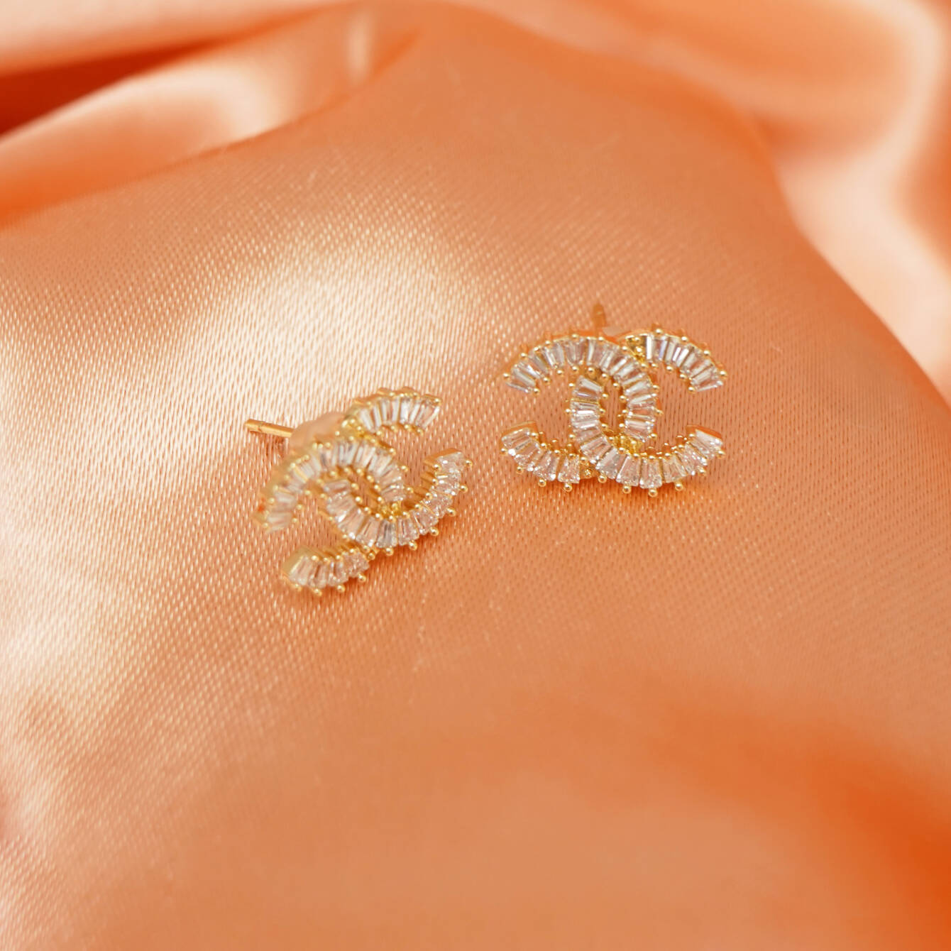 Altın Renkli Taşlı Küpe - 4