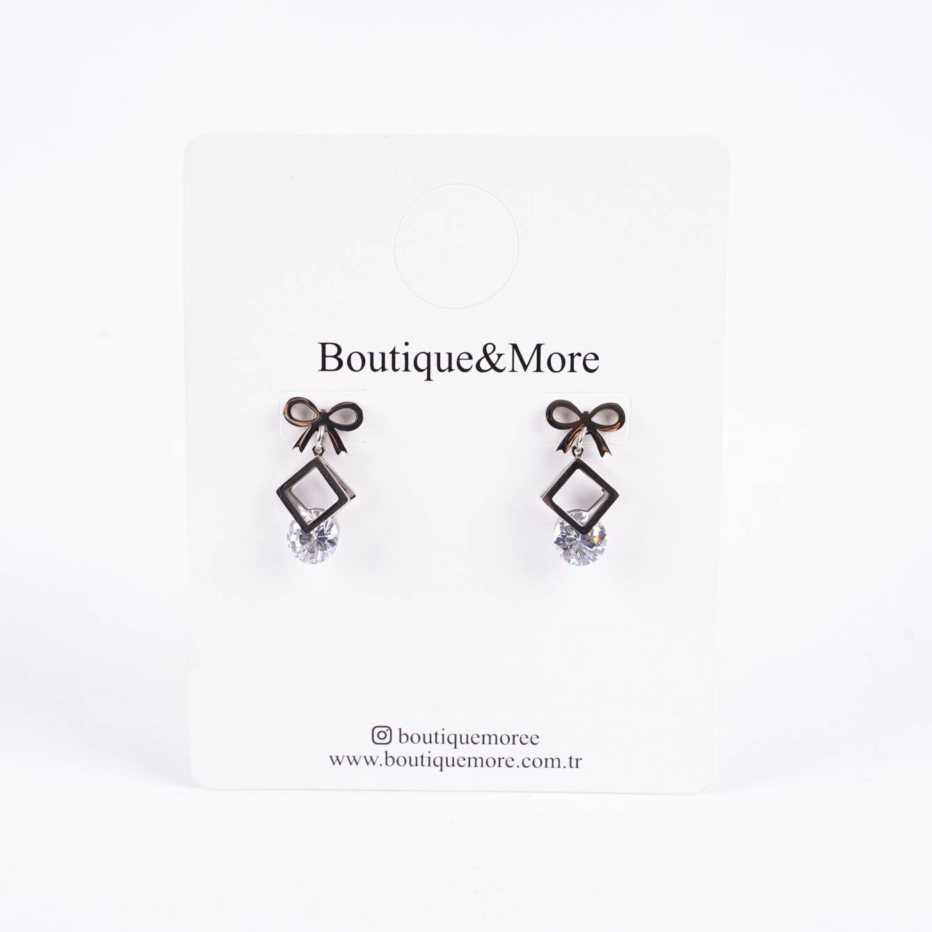 Fiyonk ve Taş Detaylı Zarif Küpe - 1