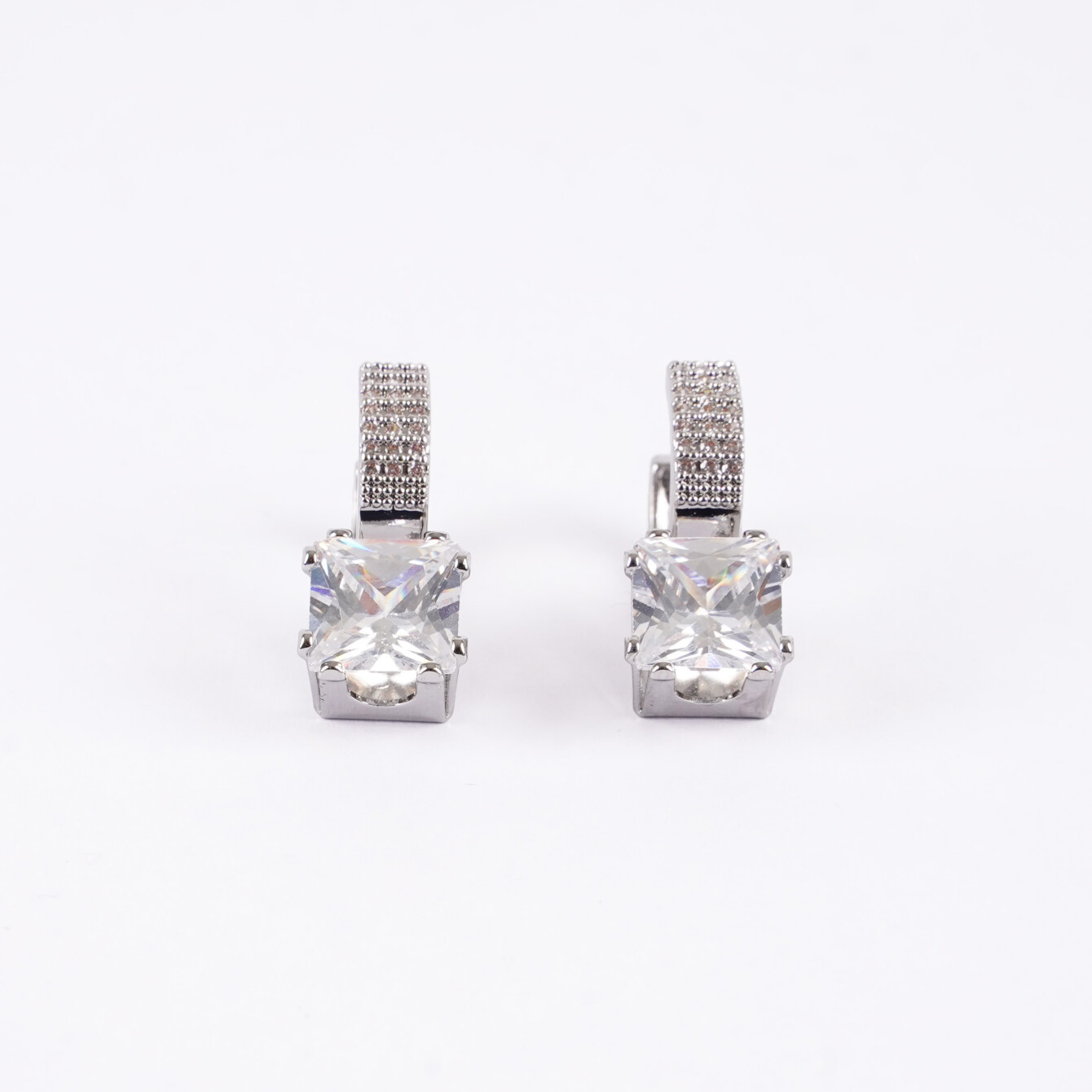 Minimal Kare Tektaş Küpe - Zarif Tasarım - 2