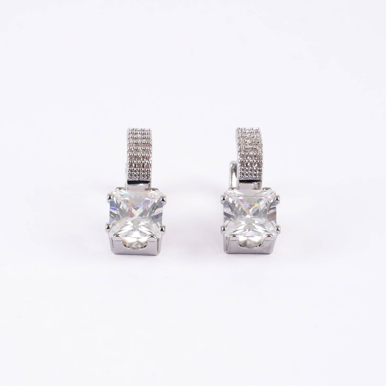 Minimal Kare Tektaş Küpe - Zarif Tasarım - 2