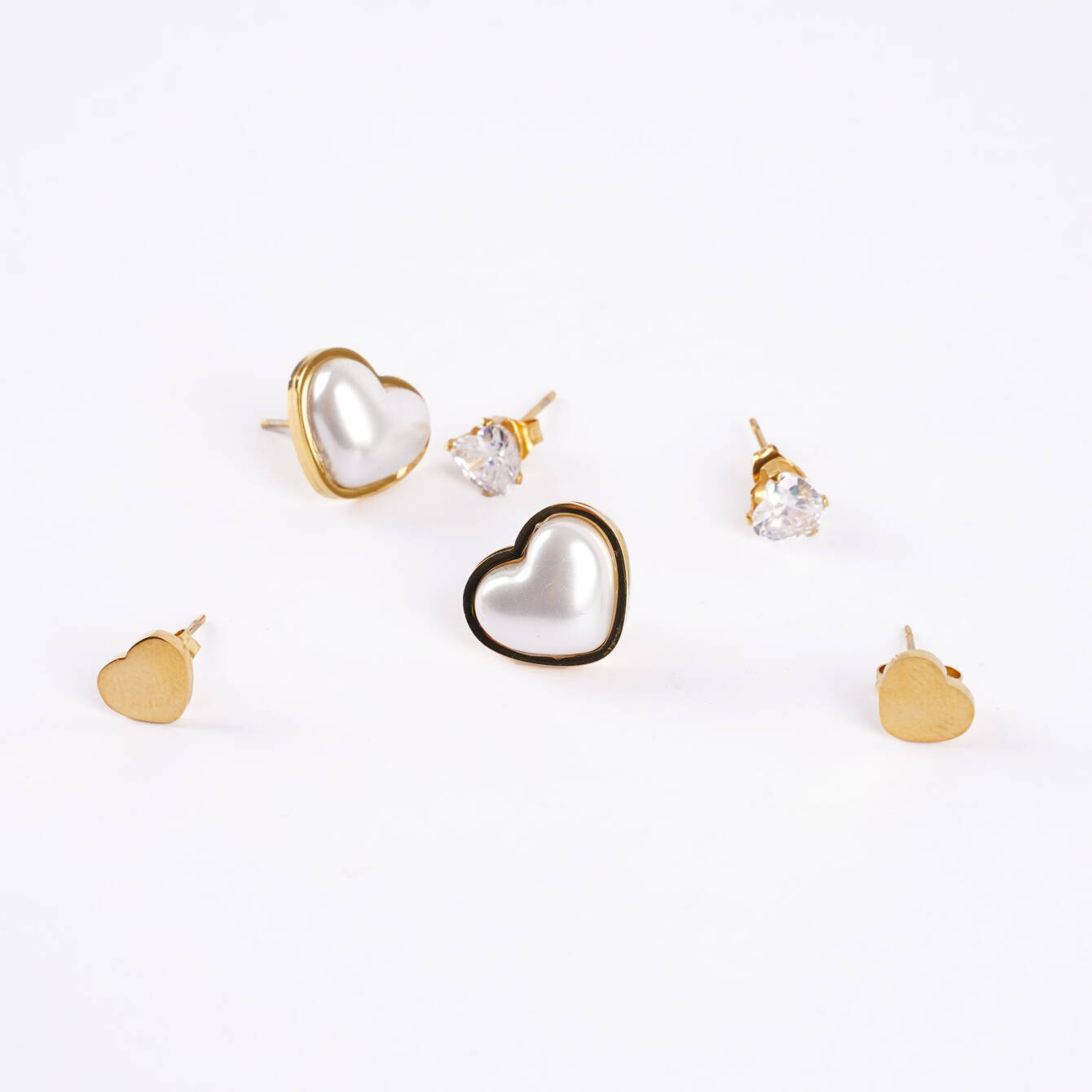 Zarif Kalp Detaylı Küpe Seti - 2