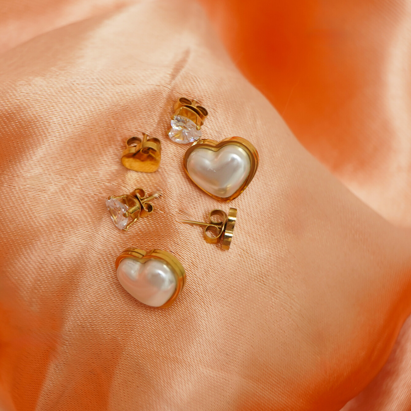 Zarif Kalp Detaylı Küpe Seti - 4